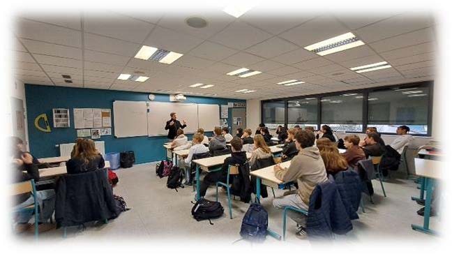 Le Cercle des Poetes parus a Nicolas Barre1